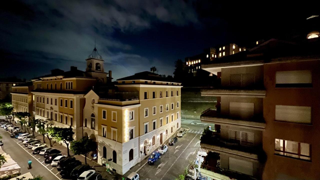 In St Peter Square , Vatican City, Vatican Museums Accommodatie bij particulieren *